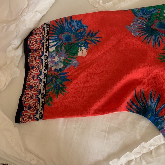 Flying Tomato Tropical Vacation Top Size Small - Picture 2 of 4